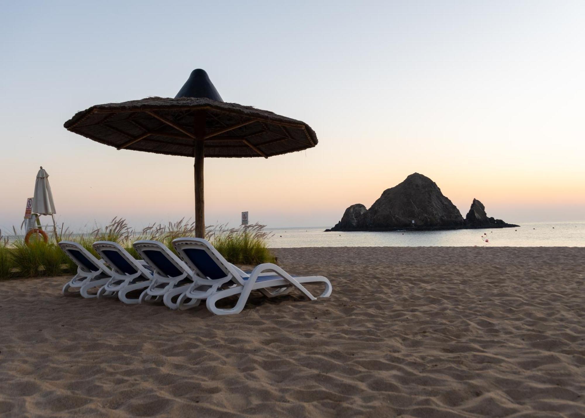 Sandy Beach Hotel & Resort Аль-Ака Екстер'єр фото