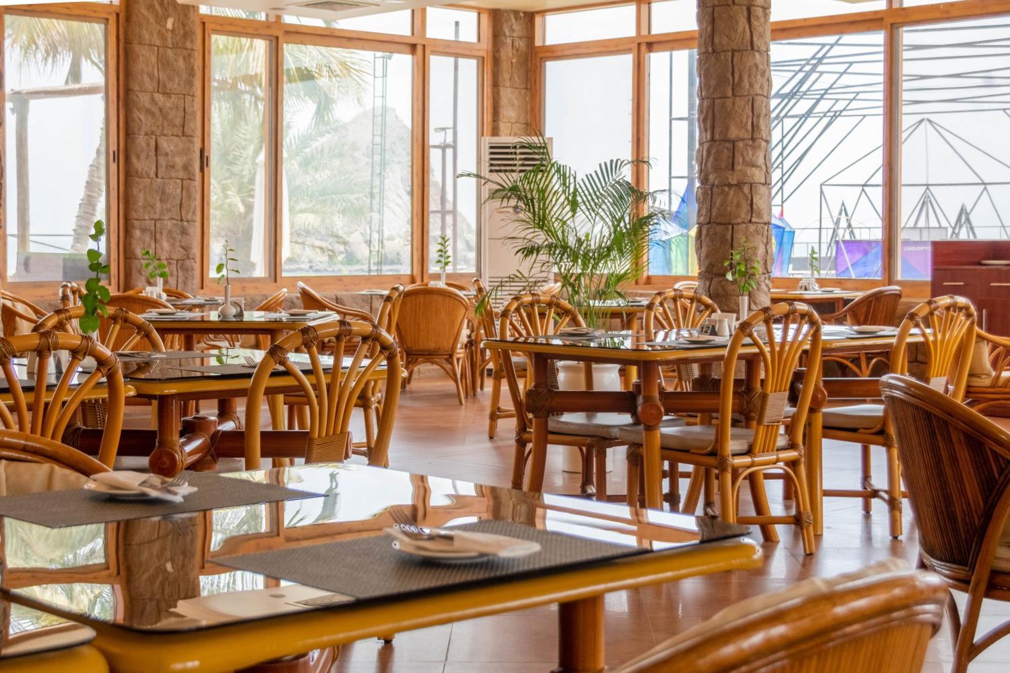 Sandy Beach Hotel & Resort Аль-Ака Екстер'єр фото